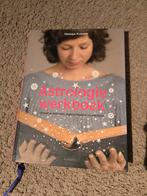 Natasja Kuipers - Astrologie werkboek, Achtergrond en Informatie, Astrologie, Ophalen of Verzenden, Zo goed als nieuw