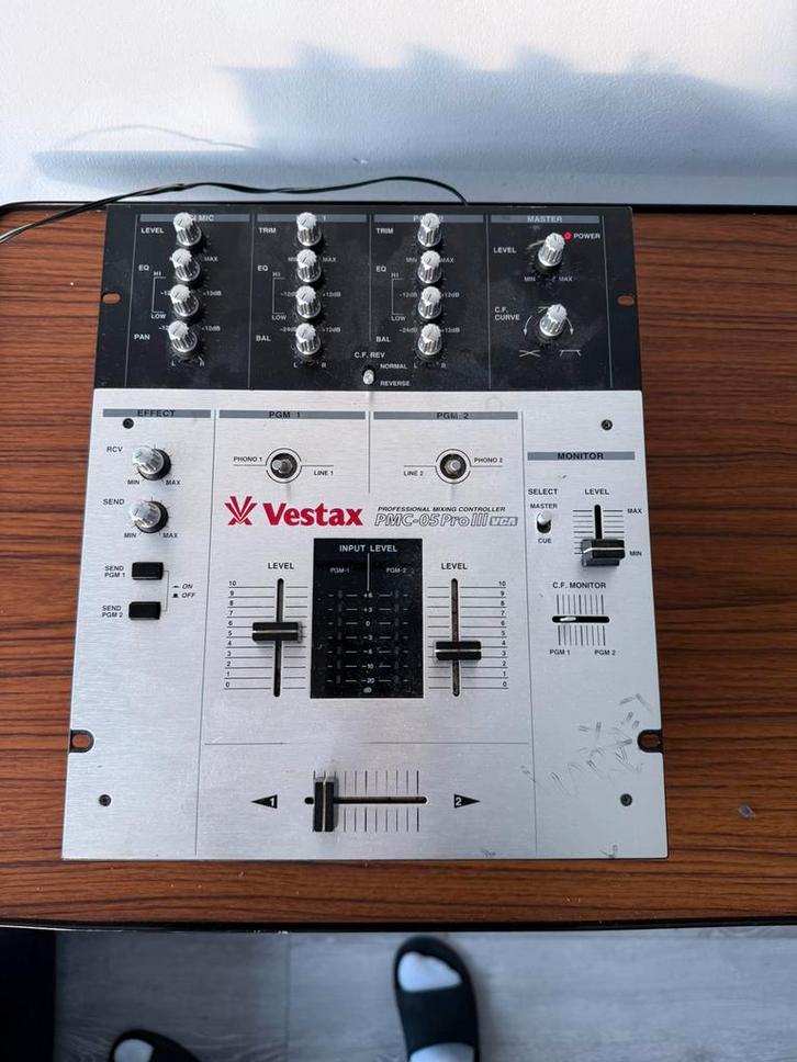 Vestax PMC-05 Pro III VCA – klassieke battle DJ mixer, Muziek en Instrumenten, Mengpanelen, Zo goed als nieuw, Ophalen of Verzenden
