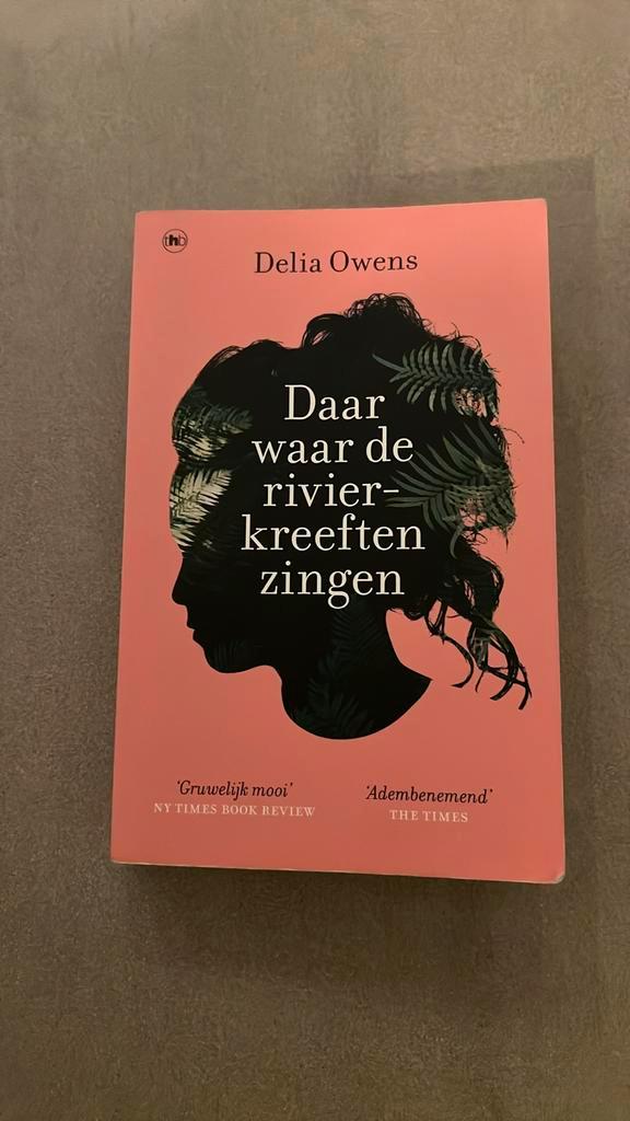 Delia Owens - Daar waar de rivierkreeften zingen, Boeken, Literatuur, Zo goed als nieuw, Ophalen of Verzenden