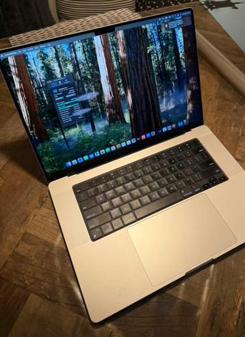 MacBook Pro 2023 16" M3 Max 14 Core | 36GB RAM | 512GB SSD beschikbaar voor biedingen