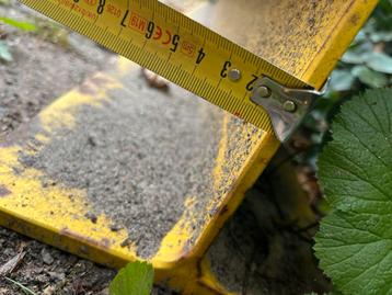 Stalen H profiel balk 369 cm lang beschikbaar voor biedingen