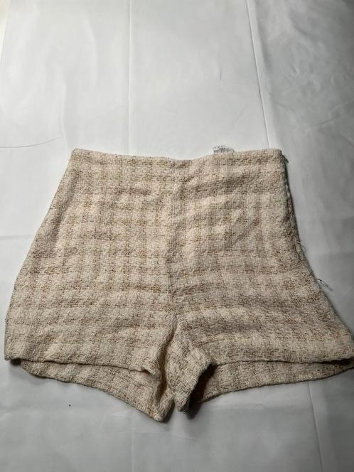 Zara korte shorts – maat M lichtbeige tweed met gouden draad, Kleding | Heren, Hoeden en Petten, Zo goed als nieuw, Ophalen of Verzenden