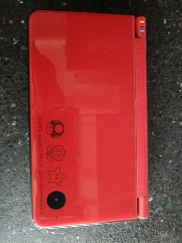 Nintendo DSi XL 25th Anniversary Edition + 8 games  beschikbaar voor biedingen