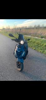Piaggio Zip 2017 Geel Kenteken, Fietsen en Brommers, Scooters | Piaggio, Ophalen, Gebruikt, Maximaal 45 km/u, Zip