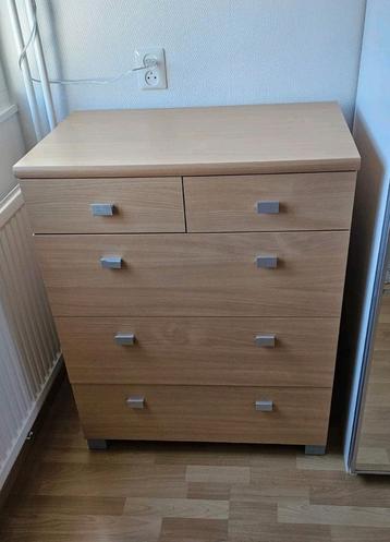 Ladekast/ commode beuken kleur beschikbaar voor biedingen
