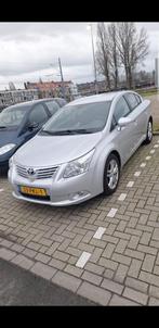 Toyota Avensis 1.8 16V Vvt-i Sedan 2011 Grijs, Auto's, Toyota, Voorwielaandrijving, 65 €/maand, 15 km/l, Avensis