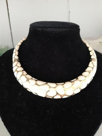 Chr.Dior  Germany  design ketting, verguld en met emaille. beschikbaar voor biedingen