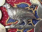 Antiek kleppermannetje uit Engeland met een kwartel 9,8 cm., Antiek en Kunst, Ophalen of Verzenden, Koper