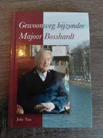 J. Tan - Gewoonweg bijzonder Majoor Bosshardt, Boeken, Ophalen of Verzenden, Zo goed als nieuw, J. Tan