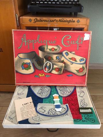Vintage ongebruikte applicaties voor kleding beschikbaar voor biedingen