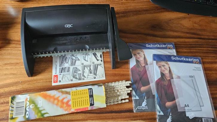 Inbindapparaat GBC CombBind 100 + accessoires, Diversen, Schoolbenodigdheden, Gebruikt, Ophalen of Verzenden