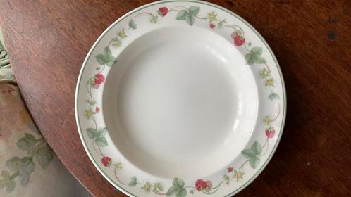 Wedgwood raspberry diepe borden, Huis en Inrichting, Keuken | Servies, Nieuw, Bord(en), Wedgwood, Porselein, Ophalen of Verzenden