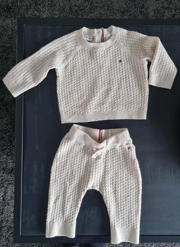 Babypakje Tommy Hilfiger beschikbaar voor biedingen