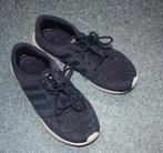 Adidas donkerblauwe sportschoenen mt 39 ZGAN, Kleding | Dames, Schoenen, Sportschoenen, Ophalen of Verzenden, Zo goed als nieuw