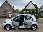 Toyota Aygo 1.0-12V Comfort Navigator NL-AUTO-NAP., Auto's, Voorwielaandrijving, Euro 5, Stof, Gebruikt