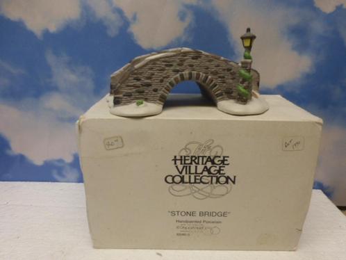 department 56 Stone Bridge kerstdorp brug accessoire scenery, Diversen, Kerst, Zo goed als nieuw, Ophalen of Verzenden