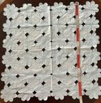 Vintage tafelkleed met bloemen, Ophalen