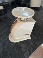 Vintage weegschaaltje creme kleur, Analoog, Ophalen of Verzenden, Overige typen, 500 gram of grover