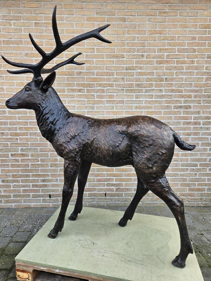 BRONZEN GROOT HERT OPRUIMPRIJS NU, OOK ANDERE HERTEN ENZ..., Tuin en Terras, Tuinbeelden, Nieuw, Dierenbeeld, Overige materialen