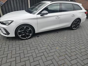 Cupra Leon vz BTW 4x4 333pk pano ambient virtual E- klep beschikbaar voor biedingen