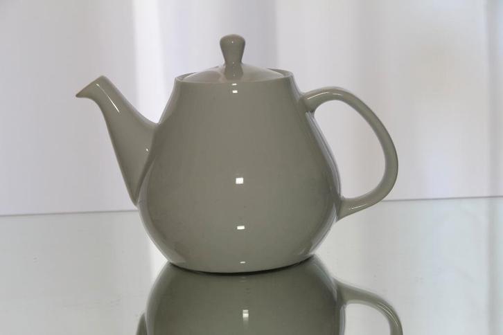 Serviesdelen Mosa, de Drie Poortjes, Huis en Inrichting, Keuken | Servies, Zo goed als nieuw, Bord(en), Wedgwood, Aardewerk, Ophalen