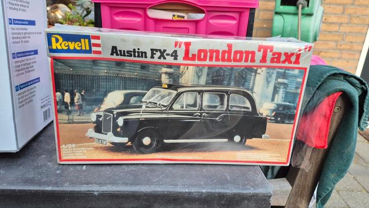 Revell Austin FX-4 London Taxi Bouwpakket, Hobby en Vrije tijd, Modelbouw | Auto's en Voertuigen, Zo goed als nieuw, Auto, 1:32 tot 1:50