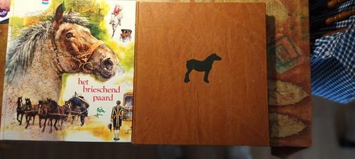 Rien Poortvliet - Het brieschend paard, Boeken, Literatuur, Gelezen, Nederland, Ophalen of Verzenden