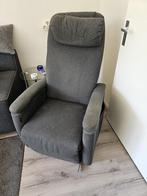 Het is een elektrische sta op stoel, doet het prima., Huis en Inrichting, Stoelen, Ophalen of Verzenden, Gebruikt, Eén