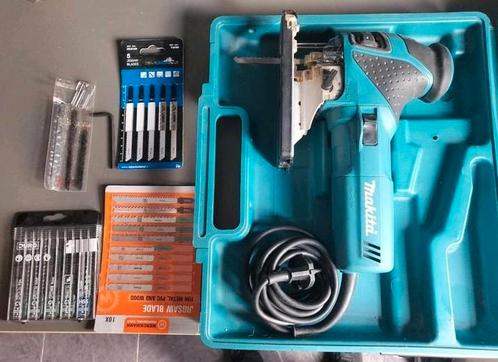 Decoupeerzaag Makita 4351T met koffer en veel extra zaagjes, Doe-het-zelf en Verbouw, Gereedschap | Zaagmachines, Zo goed als nieuw