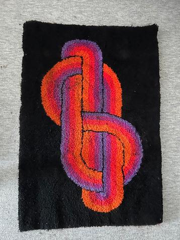 handgeknoopt vintage wandkleed uit jaren 70 beschikbaar voor biedingen