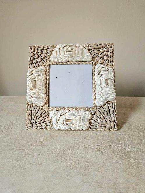 Schelpen fotolijst asha 1 S uit Bali, Huis en Inrichting, Woonaccessoires | Lijsten, Nieuw, Minder dan 50 cm, Minder dan 50 cm