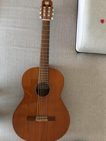 Alhambra akoestische gitaar  beschikbaar voor biedingen