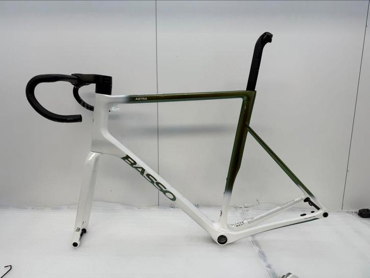 Basso astra carbon frame maat 61, Fietsen en Brommers, Fietsonderdelen, Zo goed als nieuw, Racefiets, Frame, Ophalen of Verzenden