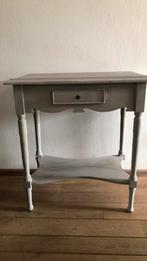Sidetable met lade, Huis en Inrichting, Tafels | Sidetables, Gebruikt, Ophalen of Verzenden, Overige houtsoorten, 25 tot 50 cm