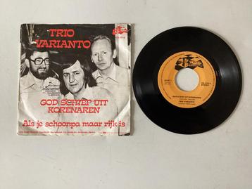 TRIO VARIANTO GOD SCHIEP UIT KORENAREN 1977 beschikbaar voor biedingen
