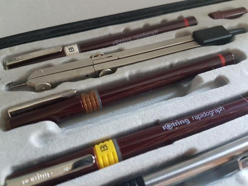 Rotring set in originele doos, met passer en pennen, Hobby en Vrije tijd, Tekenen, Zo goed als nieuw, Potlood of Stift, Ophalen of Verzenden