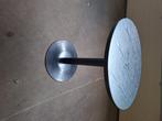 Rond tafeltje op ijzeren voet, Ophalen, Minder dan 55 cm, Gebruikt, Metaal of Aluminium