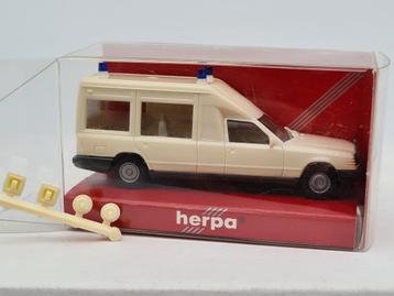 Mercedes Benz Binz ambulance - Herpa 1/87