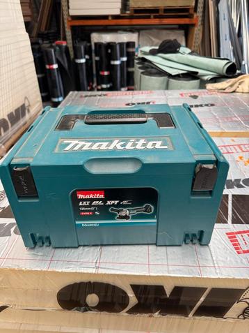 Makita Slijptol Koffer + Schijf & Handvat - Nieuw beschikbaar voor biedingen