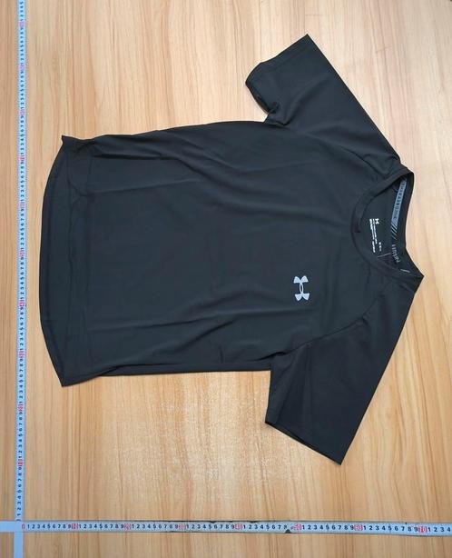 Under Armour sportshirt zwart – maat M (valt als XS/S), Kleding | Heren, T-shirts, Zo goed als nieuw, Maat 46 (S) of kleiner, Zwart