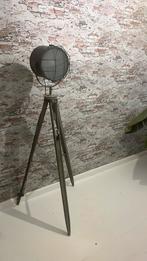 ZGAN vloerlamp industriëel, Huis en Inrichting, Lampen | Vloerlampen, Ophalen of Verzenden, Zo goed als nieuw, 150 tot 200 cm