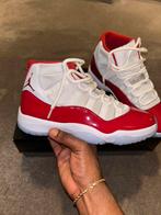 Jordan 11 cherry, Kleding | Heren, Schoenen, Ophalen of Verzenden, Nieuw, Wit