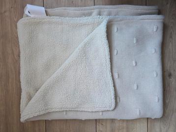 Wiegdeken meyco knots sand beschikbaar voor biedingen