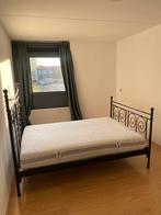 Bed 140 met matras, Tweepersoons, Zo goed als nieuw, Hout, 140 cm