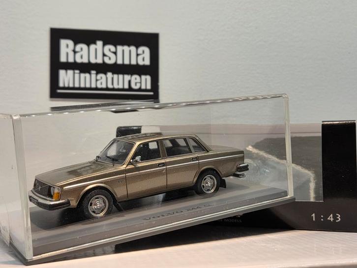 Volvo 244 GL - grijsbruin metallic - 1:43 Neo Scale Models, Hobby en Vrije tijd, Modelauto's | 1:43, Nieuw, Auto, Overige merken