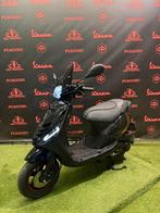 Piaggio Zip 2018 Snor/Brom! SP Black on Black Garantie!, Fietsen en Brommers, Scooters | Piaggio, Zip, Ophalen of Verzenden, Benzine