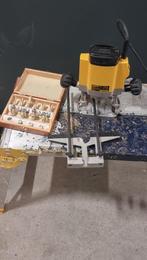 Bovenfrees, Doe-het-zelf en Verbouw, Gereedschap | Freesmachines, Ophalen of Verzenden, Zo goed als nieuw, Bovenfrees, Dewalt