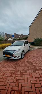 Mitsubishi Outlander 2.4 Phev Instyle 240pk 4WD (dec)2020, Automaat, Outlander, Zwart, 4 cilinders