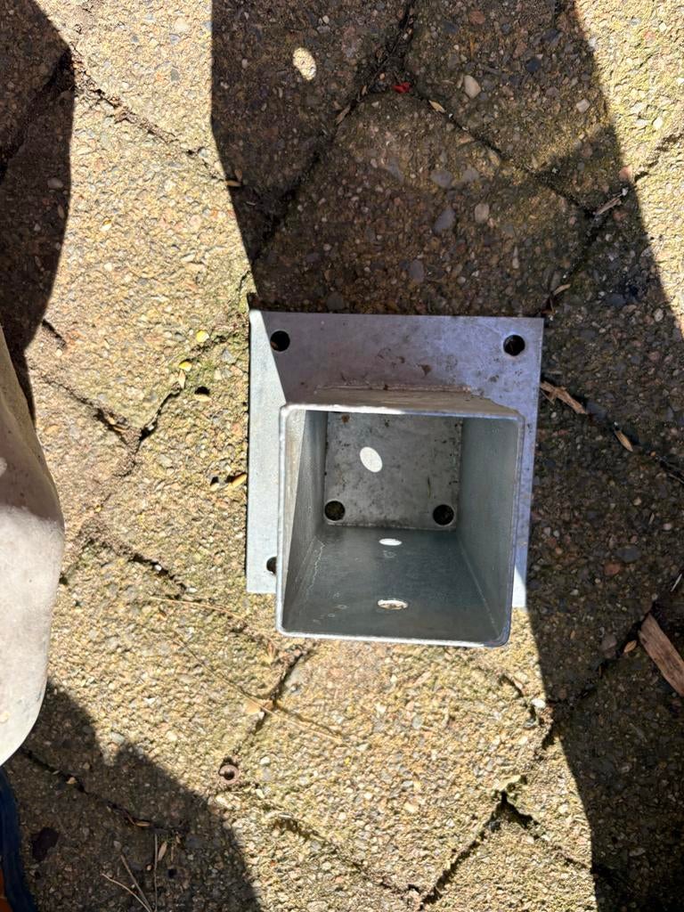 Paalvoet voor stevige bevestiging van palen, Tuin en Terras, Palen, Balken en Planken, Ophalen of Verzenden, Gebruikt, Overige typen