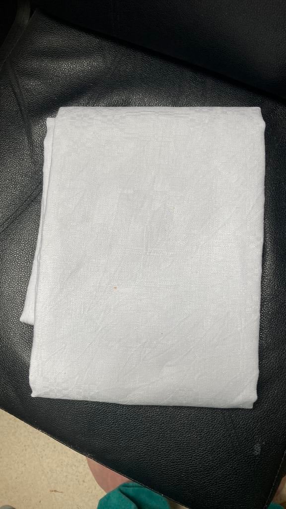 Linnen tafelkleed, Ophalen, Zo goed als nieuw